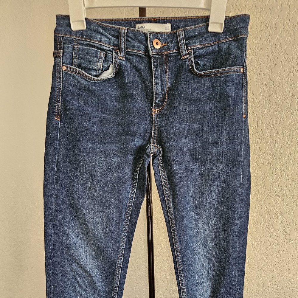 ZARA Slim Fit Mid-Rise Jeans - Size 28 (US 6)